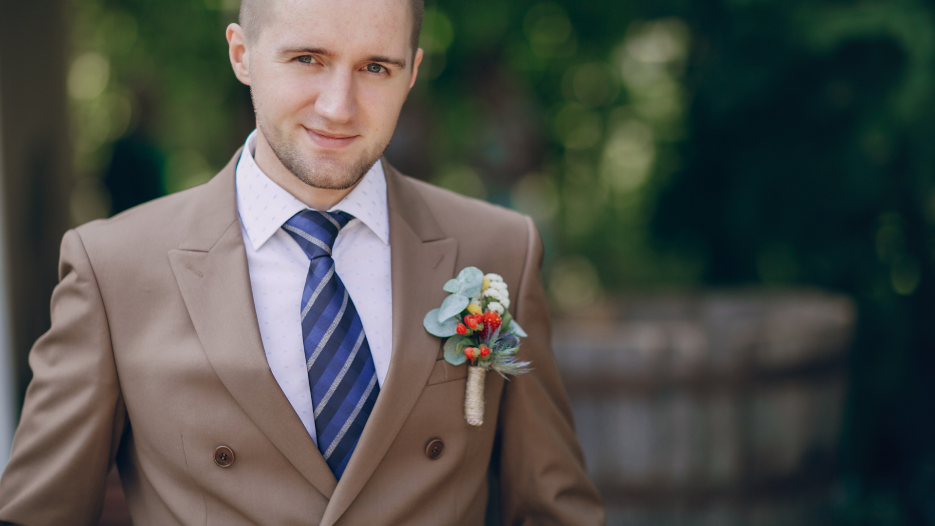 Qual é o melhor estilo de terno para casamento durante o dia?